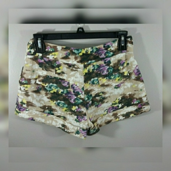 Darling shorts - Picture 4 of 4